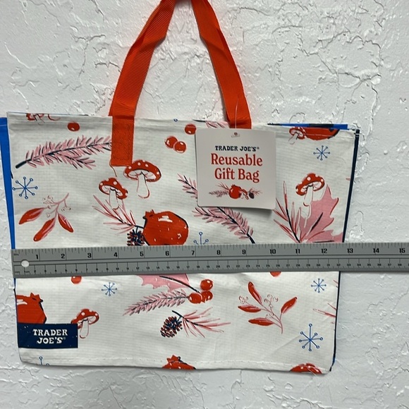 Trader Joe’s Mini Limited Edition Christmas 2024 Tote Reusable Gift Bag - Picture 2 of 3